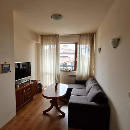 Edelweiss Aparthotel, 32 Aparthotel 3*