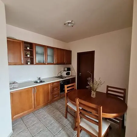 Edelweiss Aparthotel, 32 Апарт-отель Банско