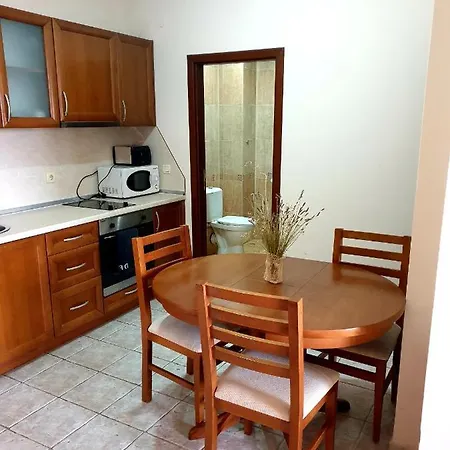 Edelweiss Aparthotel, 32 Апарт-отель Банско